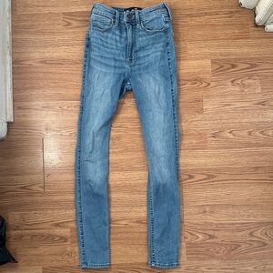 Hollister High Rise Light Blue Jeans
